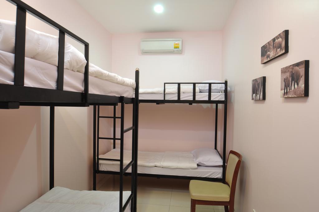 Orchid Hostel Bangkok Bagian luar foto