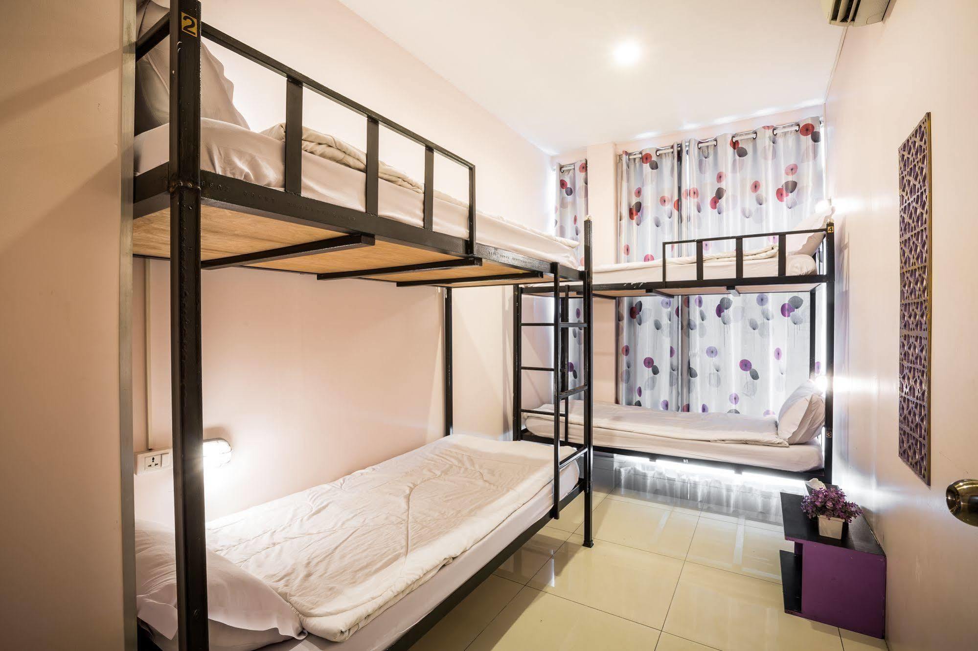 Orchid Hostel Bangkok Bagian luar foto