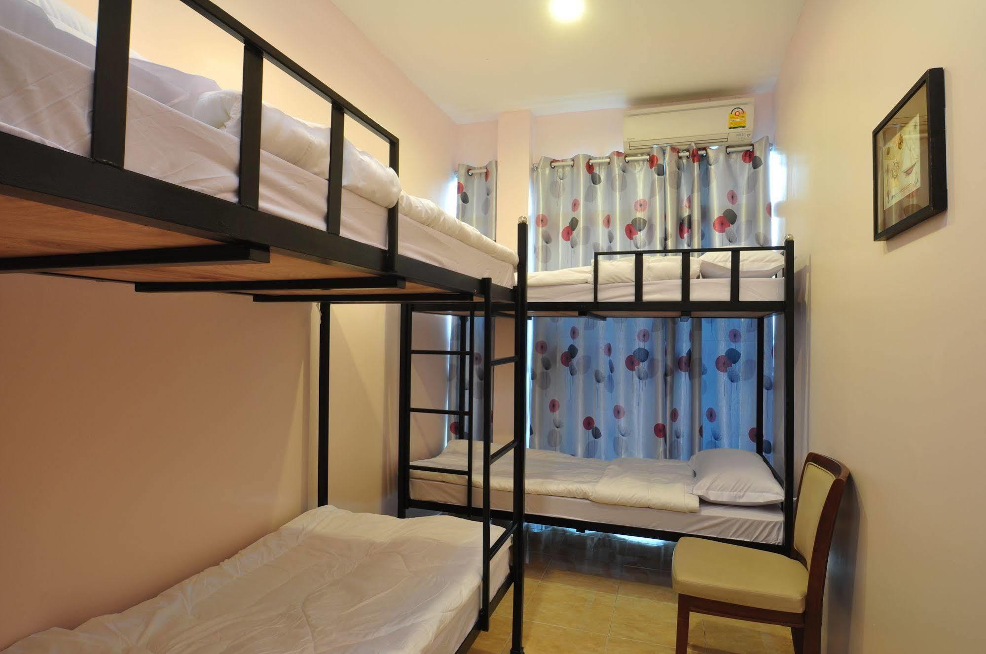 Orchid Hostel Bangkok Bagian luar foto