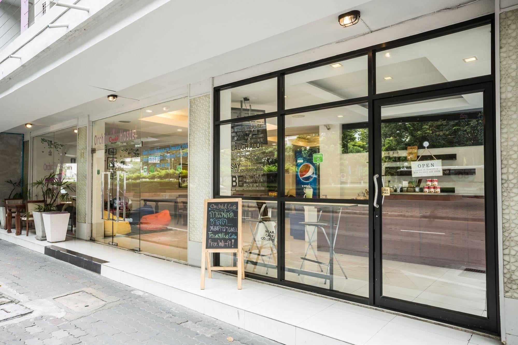 Orchid Hostel Bangkok Bagian luar foto
