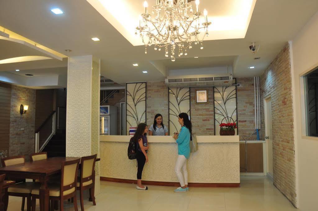 Orchid Hostel Bangkok Bagian luar foto