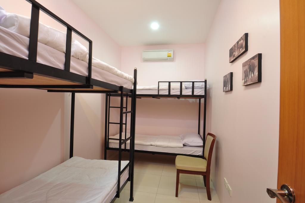 Orchid Hostel Bangkok Bagian luar foto